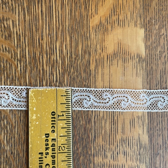 Vintage French cream/ecru lace, 3/4" wide, 3 yards - Picture 4 of 4